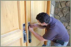 Locksmith Solution Services Bonita Springs, FL 239-324-0008 - 68-44-4